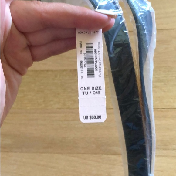 Victoria’s Secret Black Lace Up Weekend Tote Bag - Picture 5 of 7